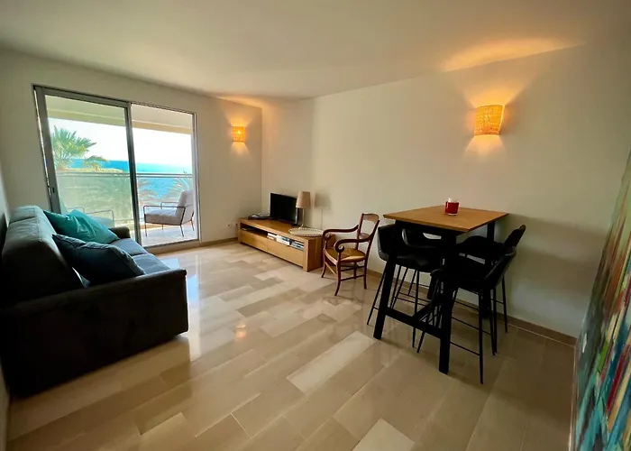 Feriehus Sea View Near Ilette - Sleeps 4 - Parking *