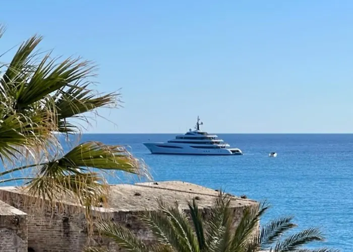 Feriehus Sea View Near Ilette - Sleeps 4 - Parking