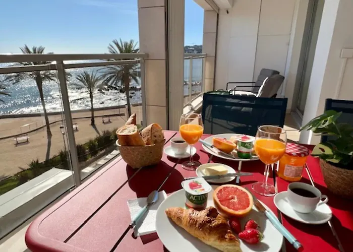 Sea View Near Ilette - Sleeps 4 - Parking Antibes